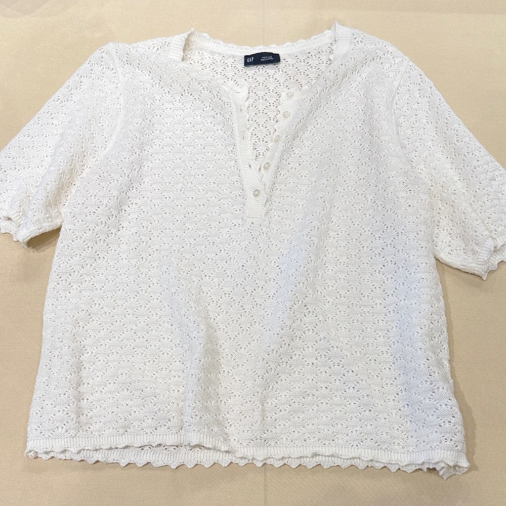 GAP White Eyelet Women's Blouse